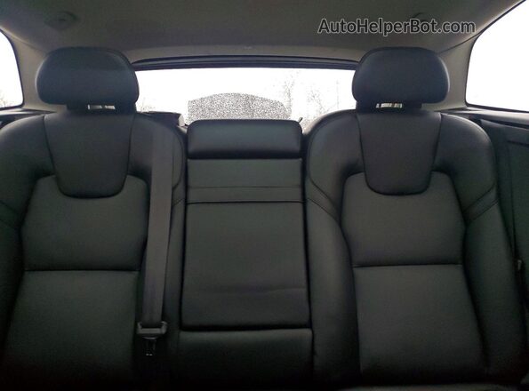 LYV102RL7KB187708 2019 VOLVO XC60 Black 