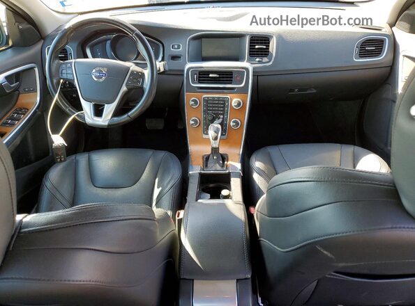LYV402FM5GB090072 2016 VOLVO S60 Red Dashboard view