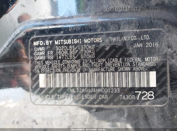 ML32A5HJ4HH001233 2017 MITSUBISHI MIRAGE Black Widok komory silnika