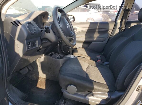 ML32AUHJ1PH004860 2023 MITSUBISHI MIRAGE Серебряный Вид салона спереди