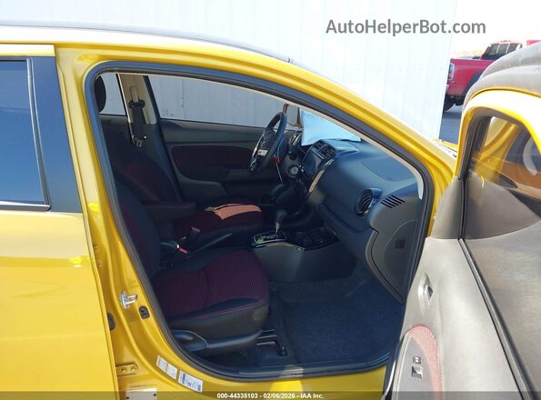 ML32AWHJ9RH040052 2024 MITSUBISHI MIRAGE Yellow Front interior view