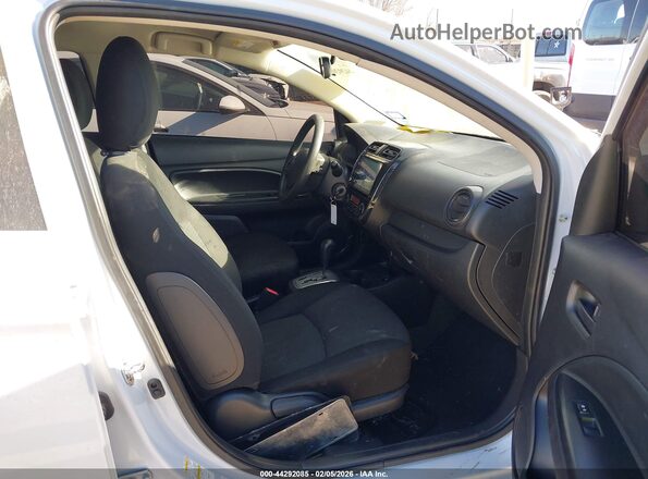 ML32FUFJ2PHF06560 2023 MITSUBISHI MIRAGE G4 Белый Вид салона спереди