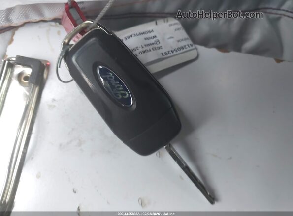 NM0LS7S25P1552481 2023 FORD TRANSIT CONNECT White Widok z przodu