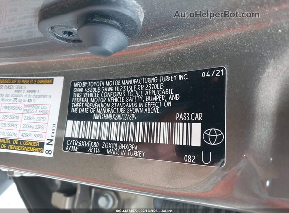 NMTKHMBX2MR127899 2021 TOYOTA LE Green Вид підкапотного простору
