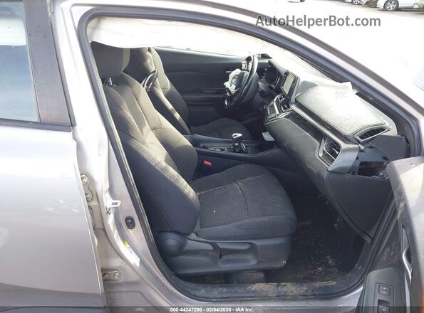 NMTKHMBX3JR024308 2018 TOYOTA LE Silver 