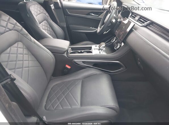 SADCJ2EX7PA705589 2023 JAGUAR F-PACE White Widok wnętrza z przodu