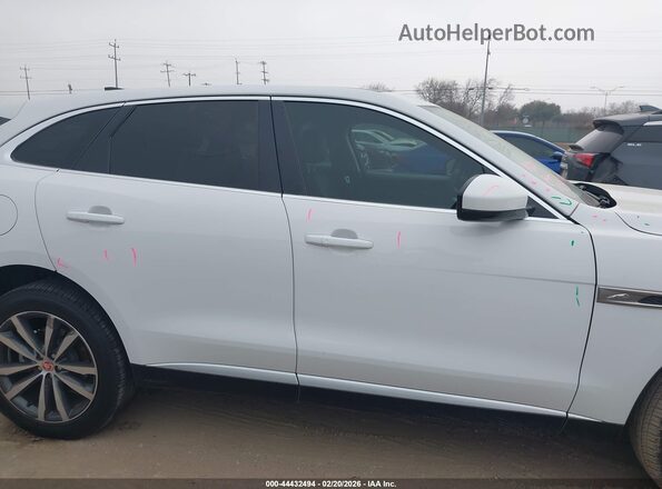 SADCJ2EX7PA705589 2023 JAGUAR F-PACE White Widok wnętrza z tyłu