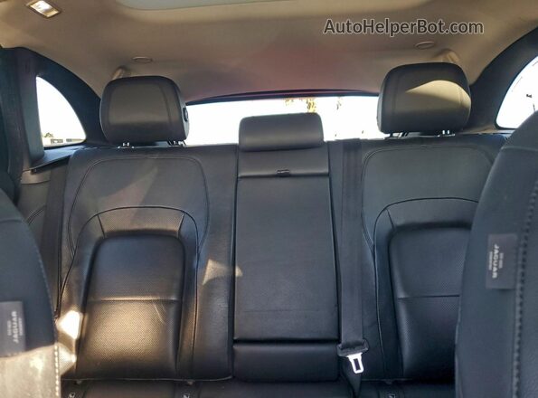 SADCJ2EXXMA677993 2021 JAGUAR F-PACE White Rear seats view