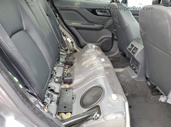 SADCJ2FX9KA397848 2019 JAGUAR F-PACE Серебряный 