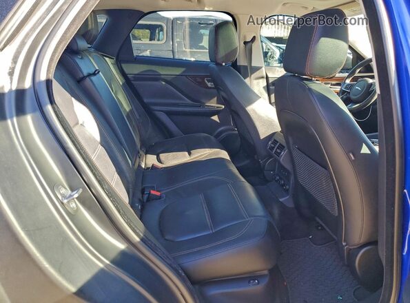 SADCK2FX6JA269689 2018 JAGUAR F-PACE Blue Vista interior trasera