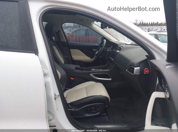 SADCL2BV5HA899506 2017 JAGUAR F-PACE White 