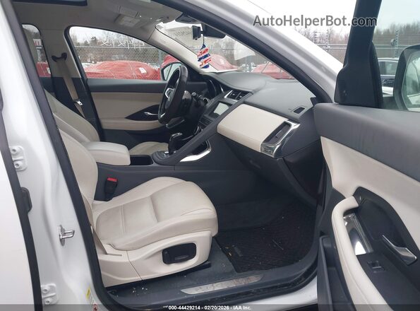 SADFJ2FX3K1Z47493 2019 JAGUAR E-PACE White წინა სალონის ხედი