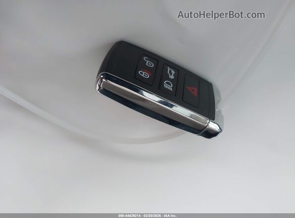 SADFJ2FX3K1Z47493 2019 JAGUAR E-PACE White წინა პანელის ხედი