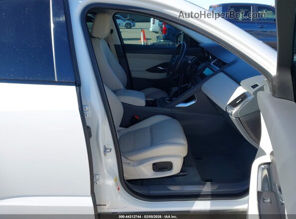 SADFK2FX5L1Z83894 2020 JAGUAR E-PACE White წინა სალონის ხედი