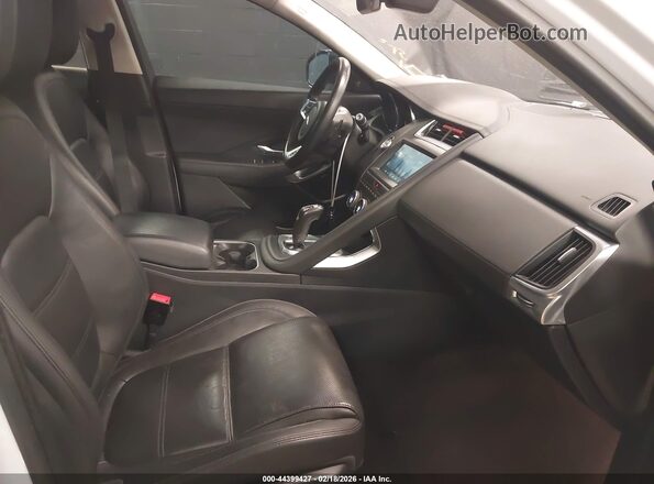 SADFP2FX3K1Z33785 2019 JAGUAR E-PACE White Front interior view