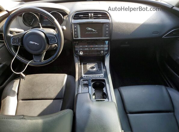 SAJAD4FN2JCP33347 2018 JAGUAR XF White Widok deski rozdzielczej
