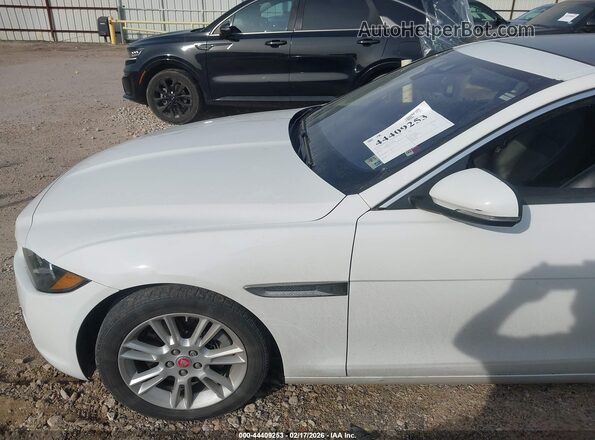 SAJAD4FX9JCP32648 2018 JAGUAR XF Белый Вид подкапотного пространства