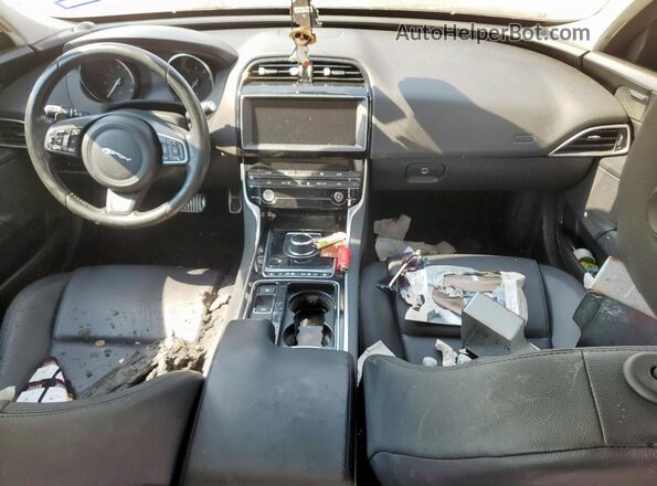 SAJAD4GX5KCP46806 2019 JAGUAR XF White წინა პანელის ხედი