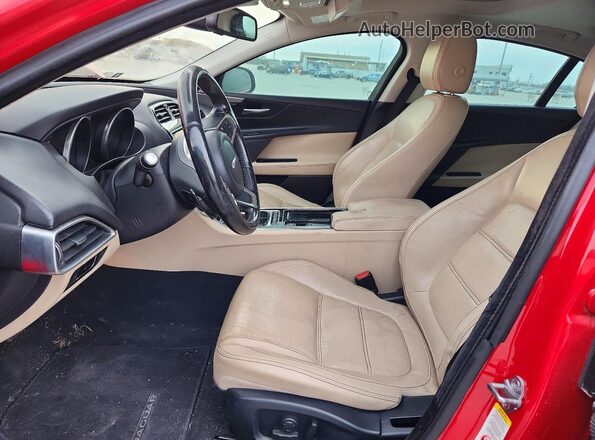 SAJAE4FX6JCP34869 2018 JAGUAR XF Red Widok wnętrza z przodu