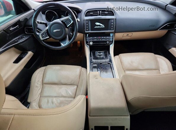 SAJAE4FX6JCP34869 2018 JAGUAR XF Red Widok deski rozdzielczej