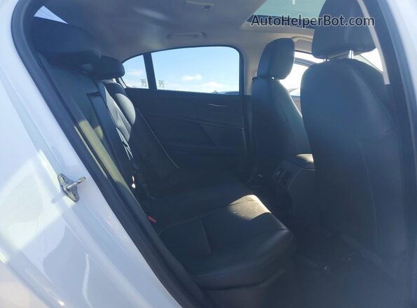 SAJAS4FX7KCP52694 2019 JAGUAR XF White Vista de los asientos traseros
