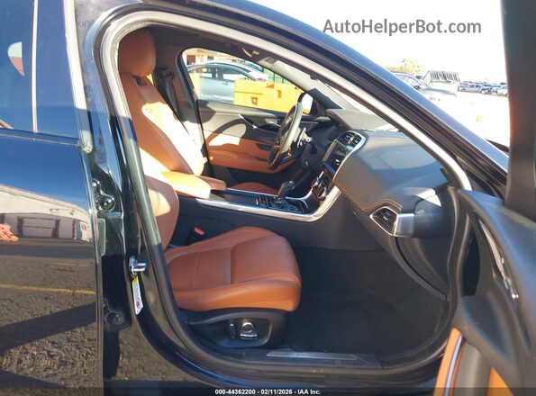 SAJAT4GX1LCP61775 2020 JAGUAR XF Черный Вид салона спереди