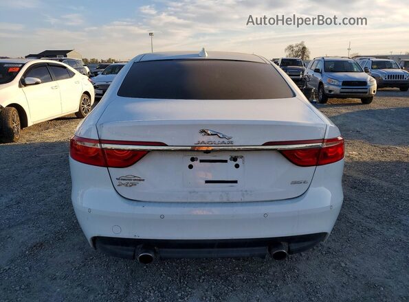 SAJBD4BVXGCY20495 2016 JAGUAR XF White Widok z tyłu