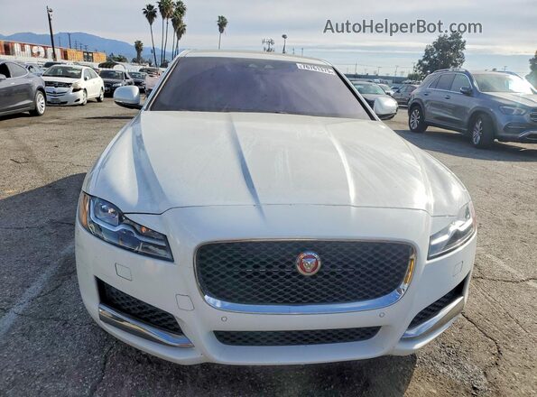 SAJBE4BV0GCY13973 2016 JAGUAR XF White Widok z tyłu
