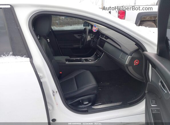 SAJBJ4FX2LCY83380 2020 JAGUAR XF White Vista interior delantera