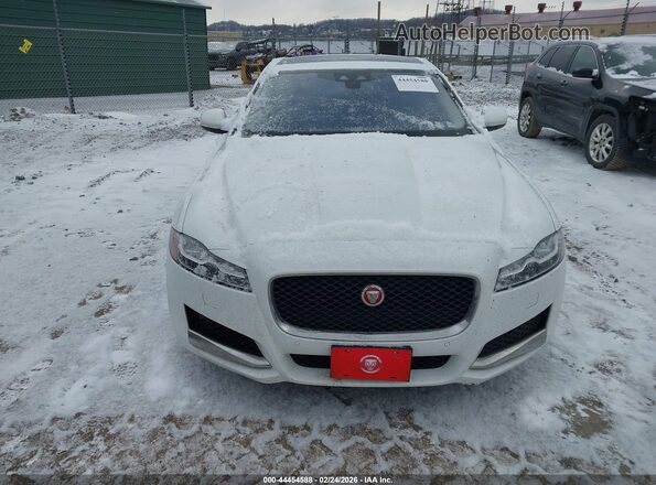 SAJBJ4FX2LCY83380 2020 JAGUAR XF White Vista interior trasera