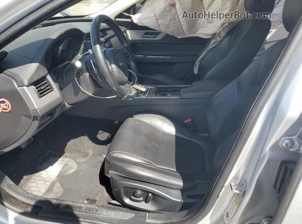 SAJBK4BVXGCY11401 2016 JAGUAR XF Silver Front interior view