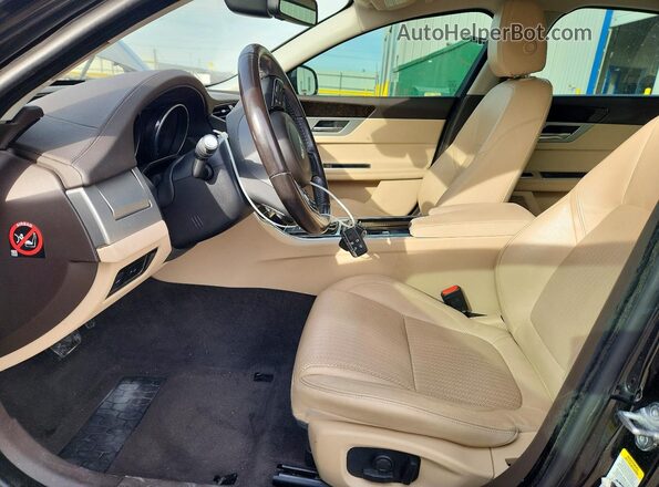 SAJBK4BVXGCY15660 2016 JAGUAR XF Black Vista interior delantera