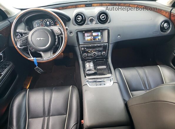 SAJWA1C76G8W01559 2016 JAGUAR XJ Белый Вид панели приборов
