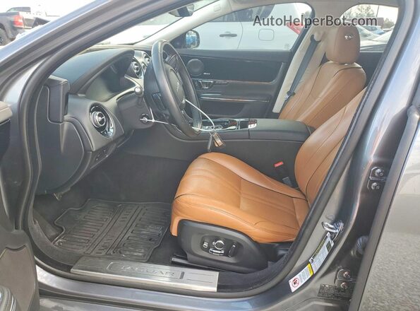 SAJWA1C76K8W19973 2019 JAGUAR XJ Gray Вид салону спереду