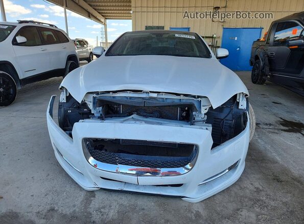 SAJWA1CE4GMW01047 2016 JAGUAR XJ White Front view