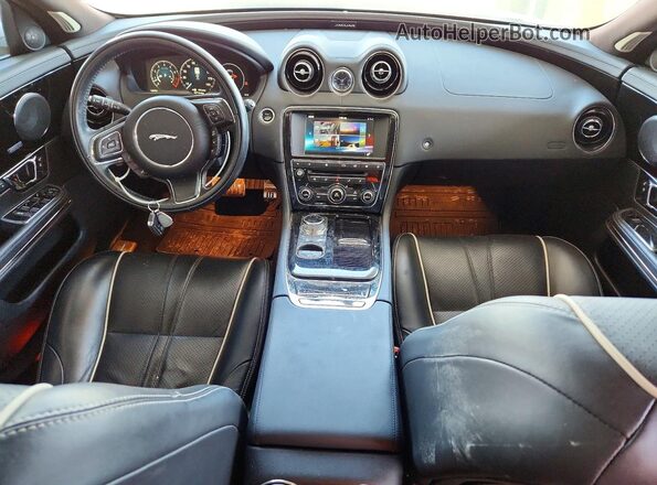 SAJWA1CE4GMW01047 2016 JAGUAR XJ White Dashboard view