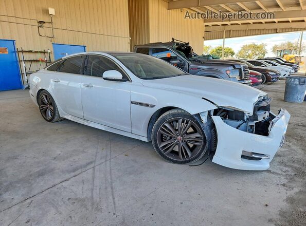 SAJWA1CE4GMW01047 2016 JAGUAR XJ White Front right