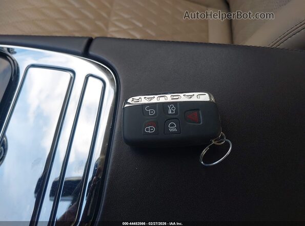 SAJWJ2GD5J8W13814 2018 JAGUAR XJ Red Widok deski rozdzielczej