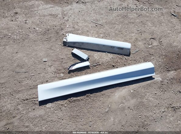 SALCL2FX6PH333196 2023 LAND ROVER DISCOVERY SPORT White Առջևի վահանակի տեսք