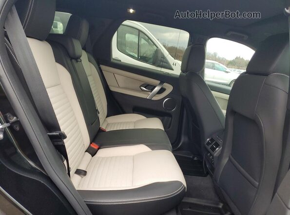 SALCL2FX7RH350205 2024 LAND ROVER DISCOVERY Black უკანა სალონის ხედი