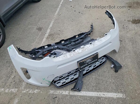 SALCP2FX1PH337080 2023 LAND ROVER DISCOVERY White ძრავის განყოფილების ხედი