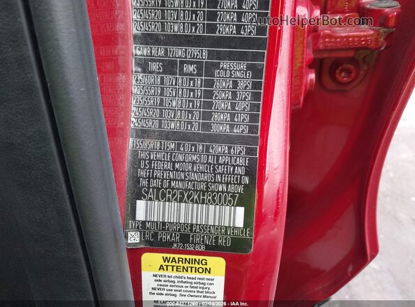 SALCR2FX2KH830057 2019 LAND ROVER DISCOVERY SPORT Red Engine compartment view