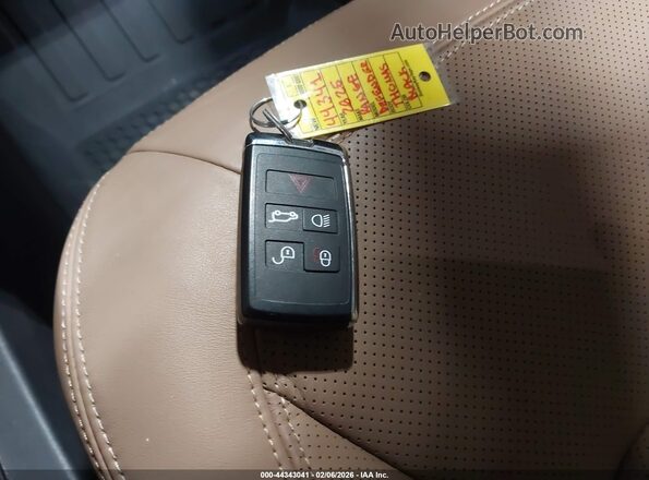 SALE27EU7S2406247 2025 LAND ROVER DEFENDER Black Widok deski rozdzielczej