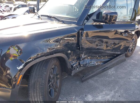 SALEJ7EU2R2279808 2024 LAND ROVER DEFENDER Black Front view