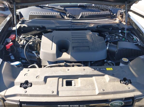 SALEJ7EU2R2279808 2024 LAND ROVER DEFENDER Black Rear view