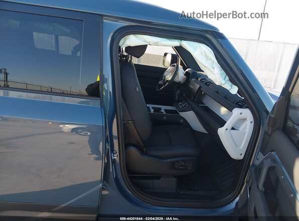 SALEJ7EX4S2448971 2025 LAND ROVER DEFENDER Light Blue Front interior view