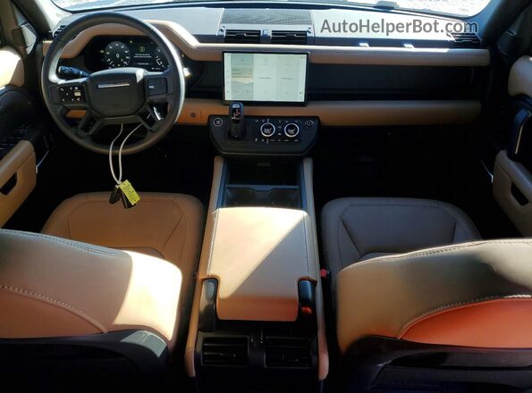 SALEJ7EX9S2429302 2025 LAND ROVER DEFENDER Gray Widok deski rozdzielczej