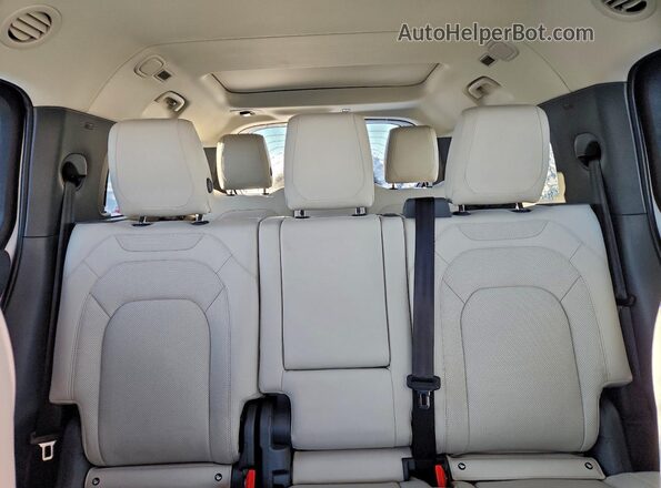 SALEVFEU7P2173673 2023 LAND ROVER DEFENDER White Rear seats view