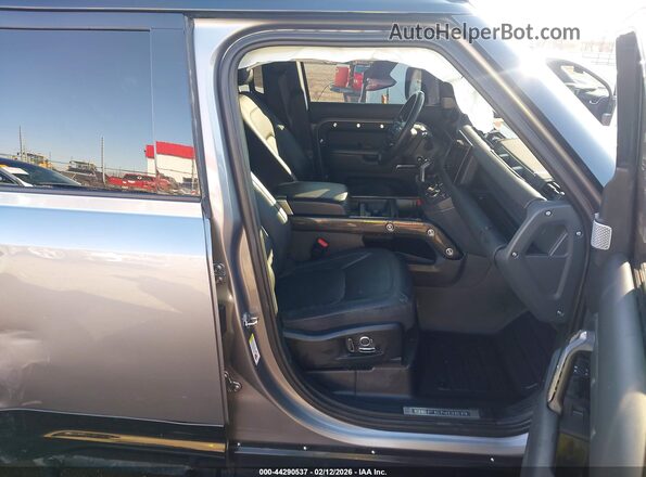 SALEXFEUXP2171216 2023 LAND ROVER DEFENDER Gray Front interior view
