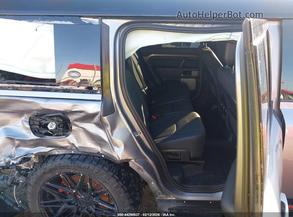SALEXFEUXP2171216 2023 LAND ROVER DEFENDER Gray VIN sticker view